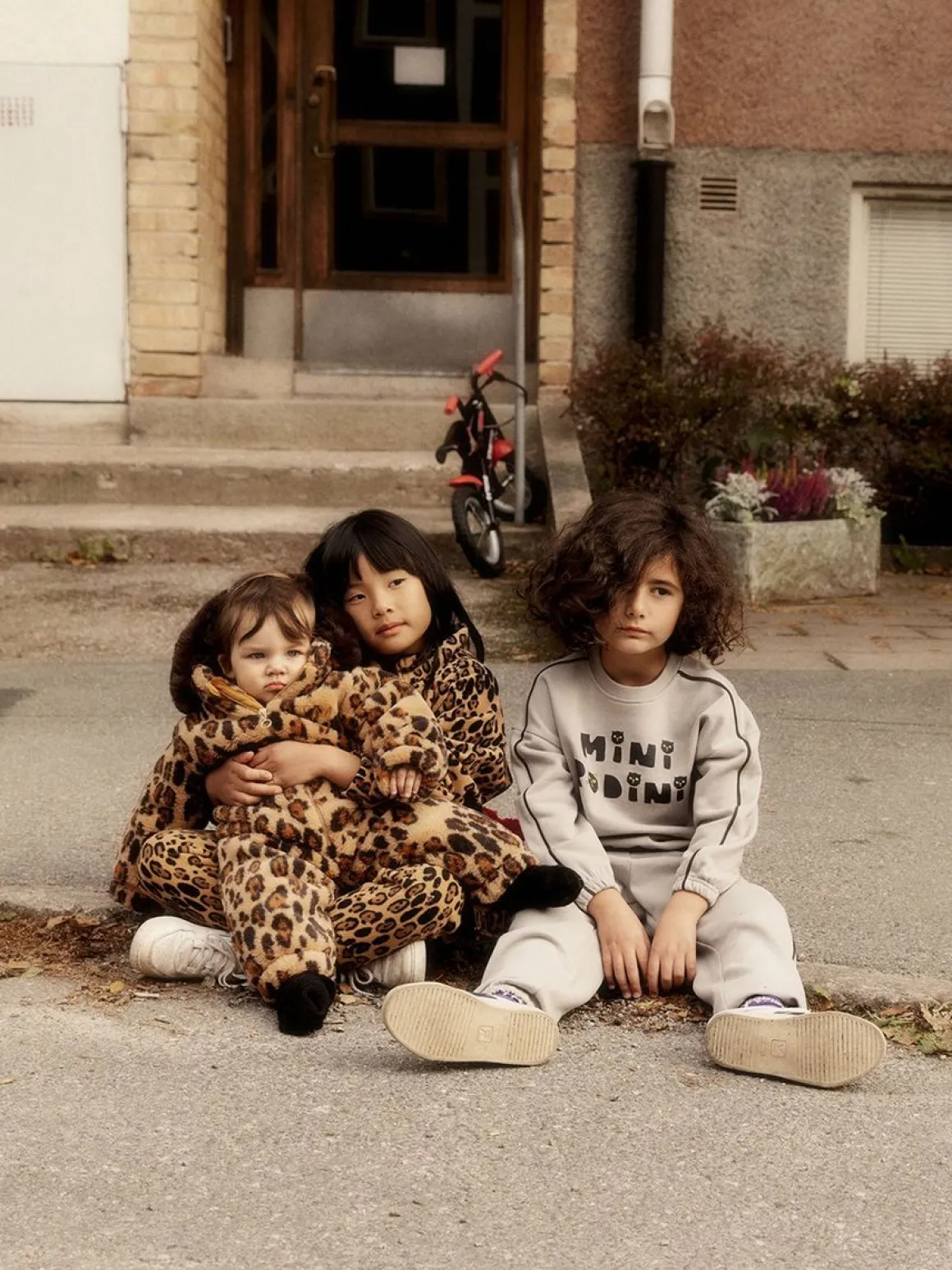 Plain Piping Sweatpants